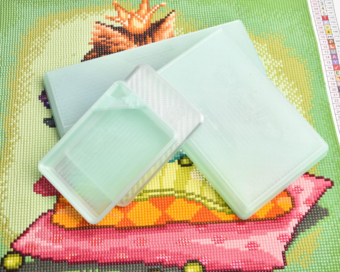 Minty Fresh - Loaf - Cat Proof Diamond Painting Tray with Lid